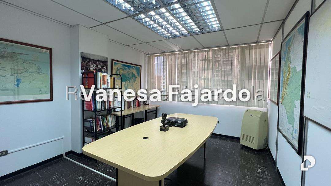 Oficina en Parroquia La Candelaria, Caracas – 10
