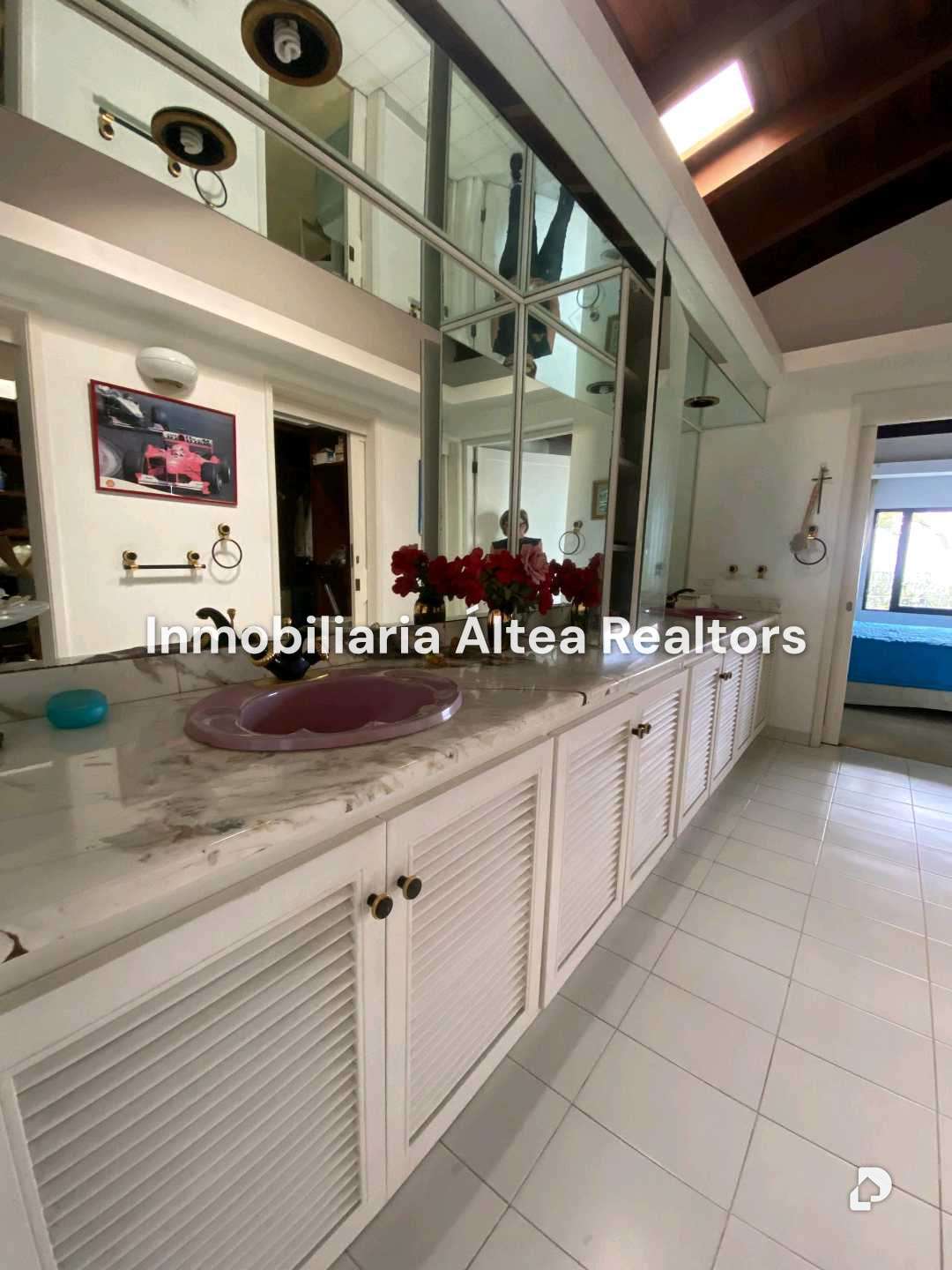 Casa en La Lagunita, Caracas – 15