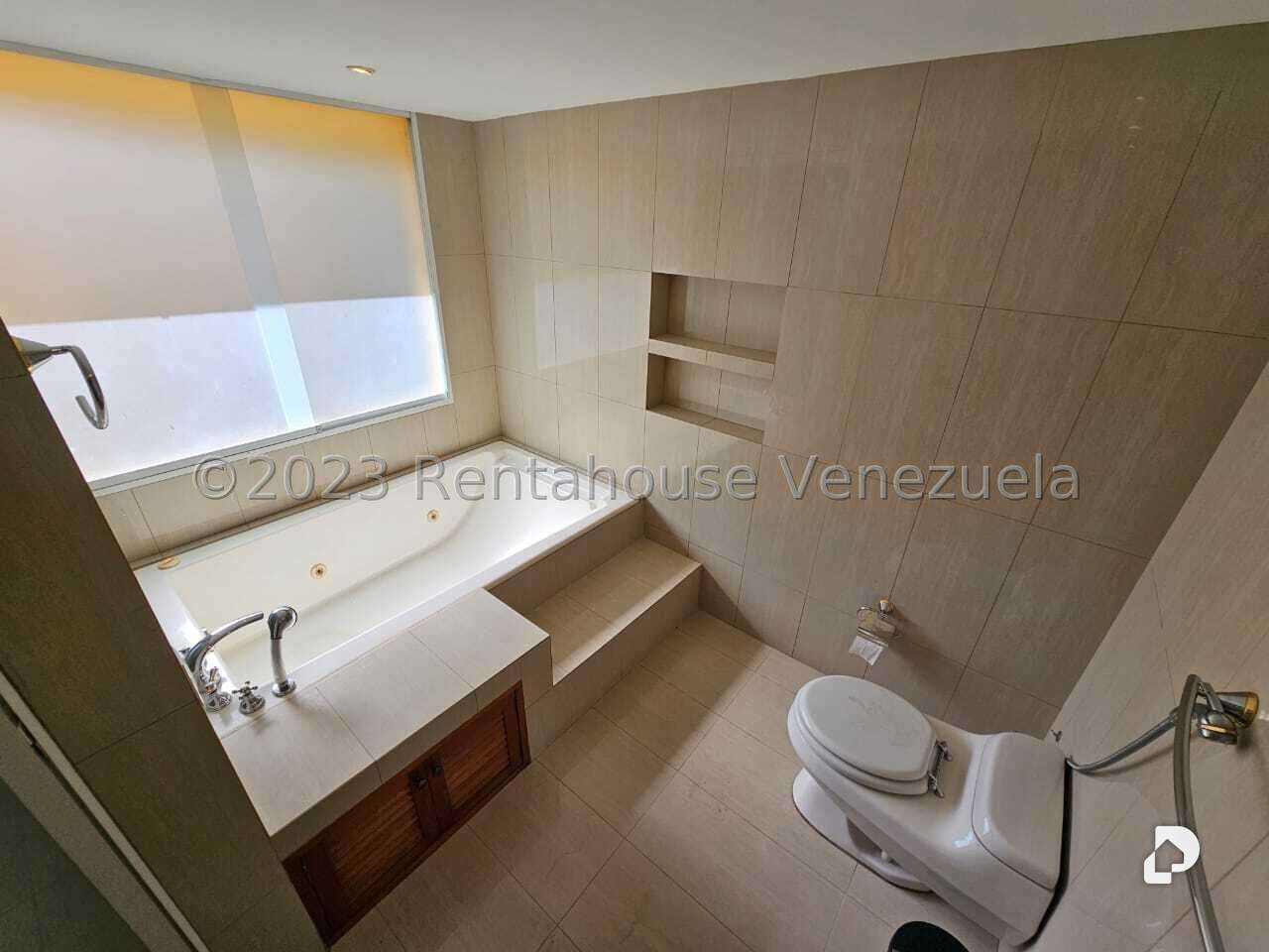 Casa en La Lagunita Country Club, Caracas – 25