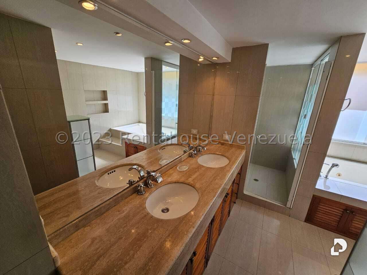 Casa en La Lagunita Country Club, Caracas – 23