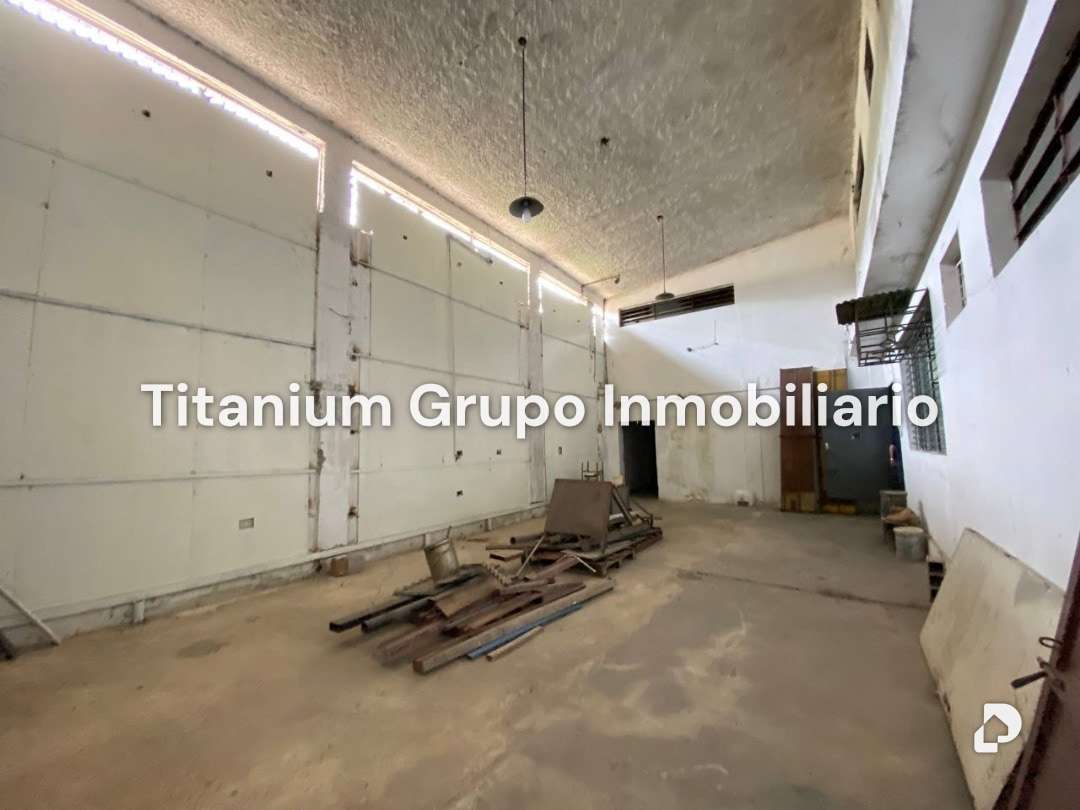Local comercial en Lisandro Alvarado, Valencia – 2