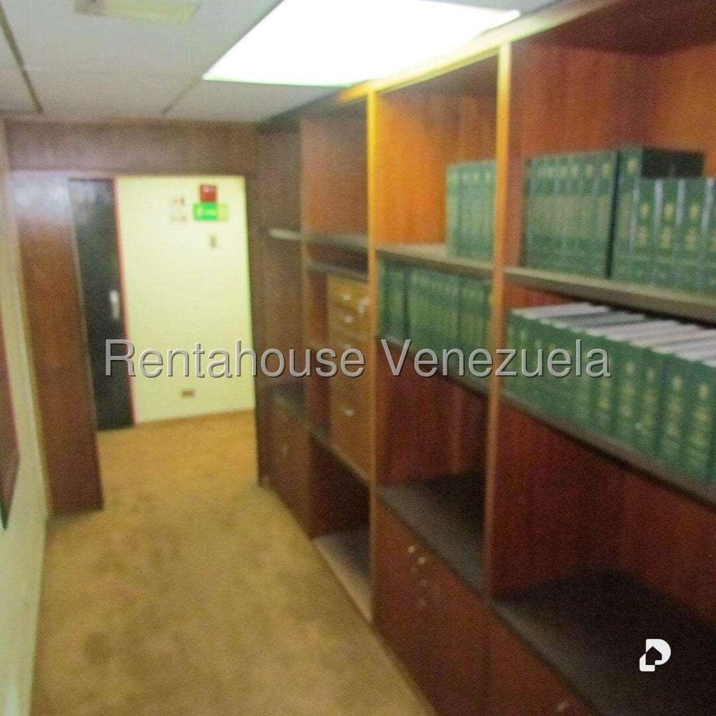 Local comercial en San Bernardino, Caracas – 26