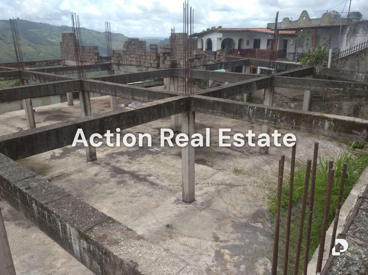 Terreno en Hoyo de la Puerta, Caracas – 8