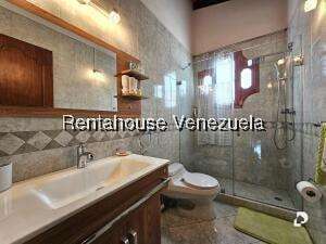 Casa en Cumbres de Curumo, Caracas – 105