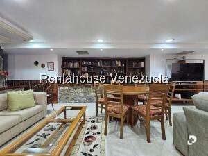 Casa en Cumbres de Curumo, Caracas – 71