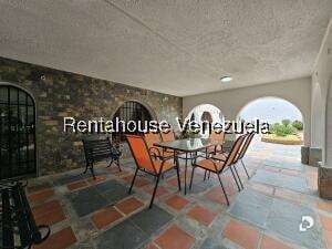 Casa en Cumbres de Curumo, Caracas – 84