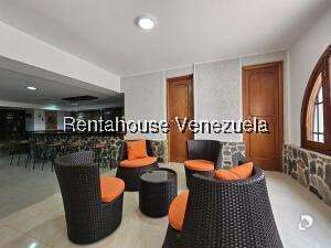Casa en Cumbres de Curumo, Caracas – 58