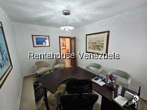 Casa en Cumbres de Curumo, Caracas – 33