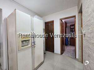 Casa en Cumbres de Curumo, Caracas – 48