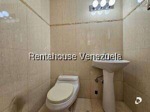 Casa en Cumbres de Curumo, Caracas – 56