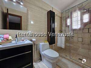 Casa en Cumbres de Curumo, Caracas – 106