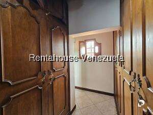 Casa en Cumbres de Curumo, Caracas – 100