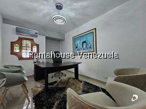 Casa en Cumbres de Curumo, Caracas – 32