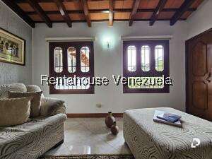 Casa en Cumbres de Curumo, Caracas – 95