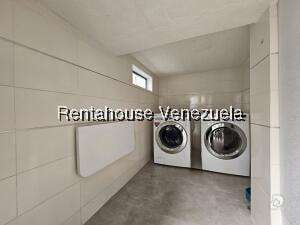 Casa en Cumbres de Curumo, Caracas – 50