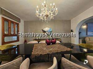Casa en Cumbres de Curumo, Caracas – 19