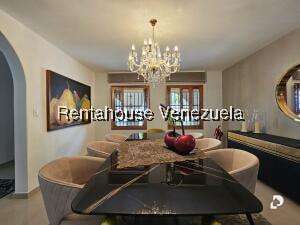 Casa en Cumbres de Curumo, Caracas – 30