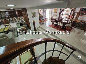 Casa en Cumbres de Curumo, Caracas – 54
