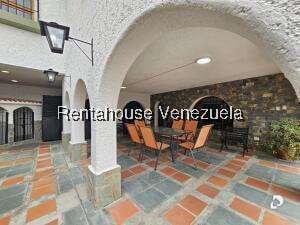 Casa en Cumbres de Curumo, Caracas – 85