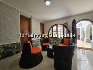 Casa en Cumbres de Curumo, Caracas – 60