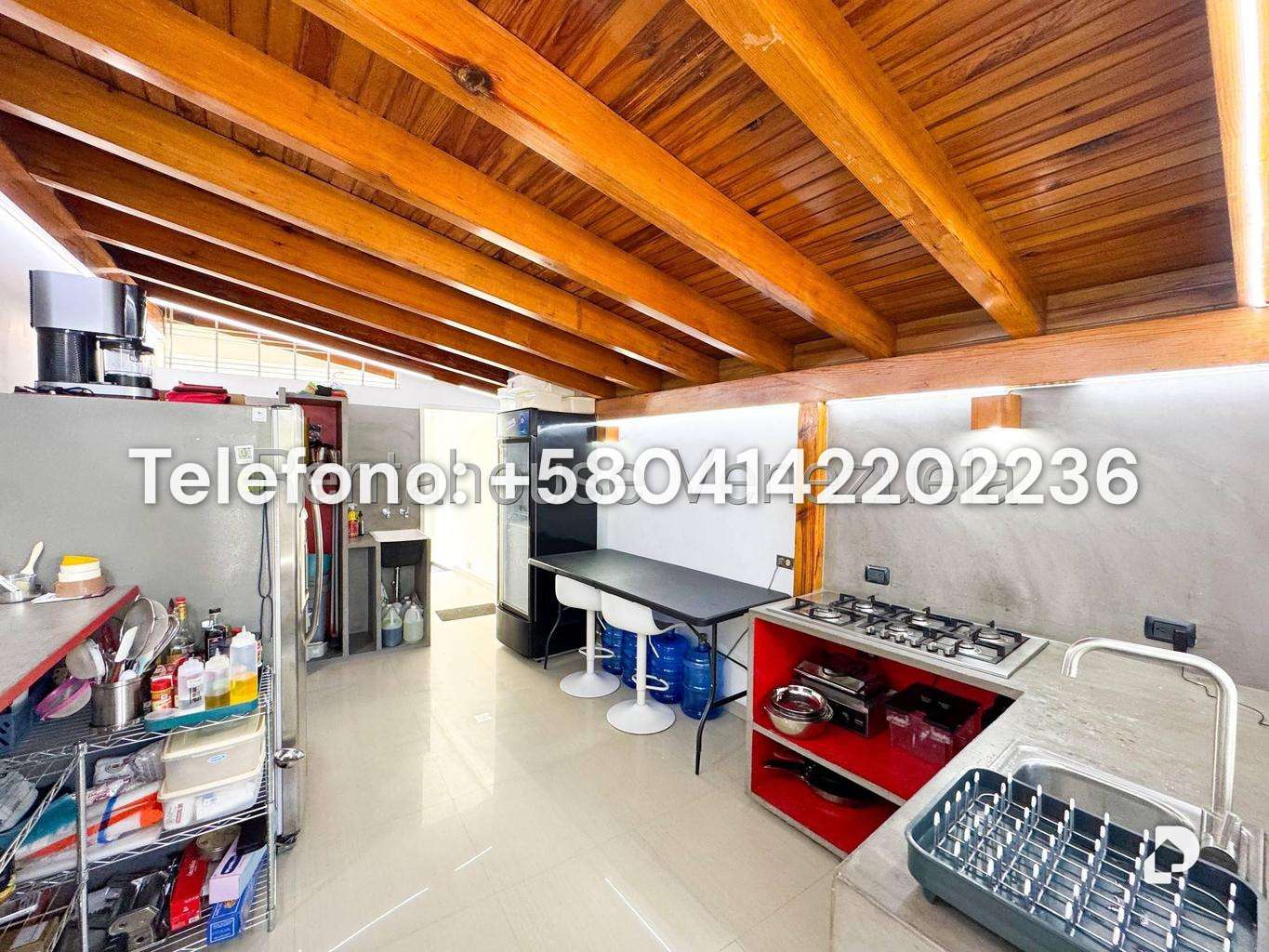 Casa en Prados del Este, Caracas – 69
