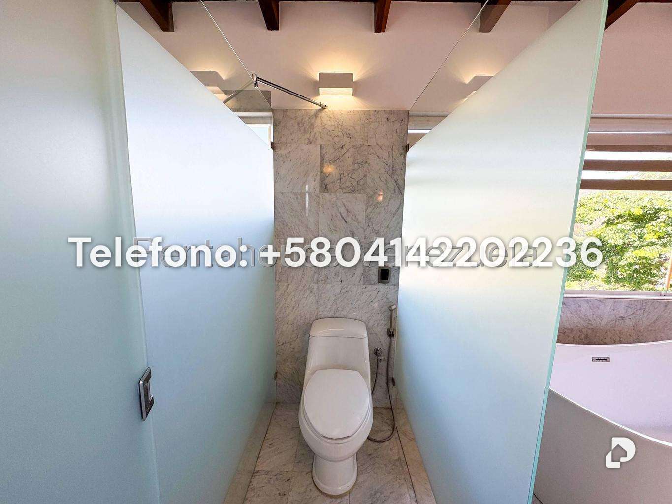 Casa en Prados del Este, Caracas – 48