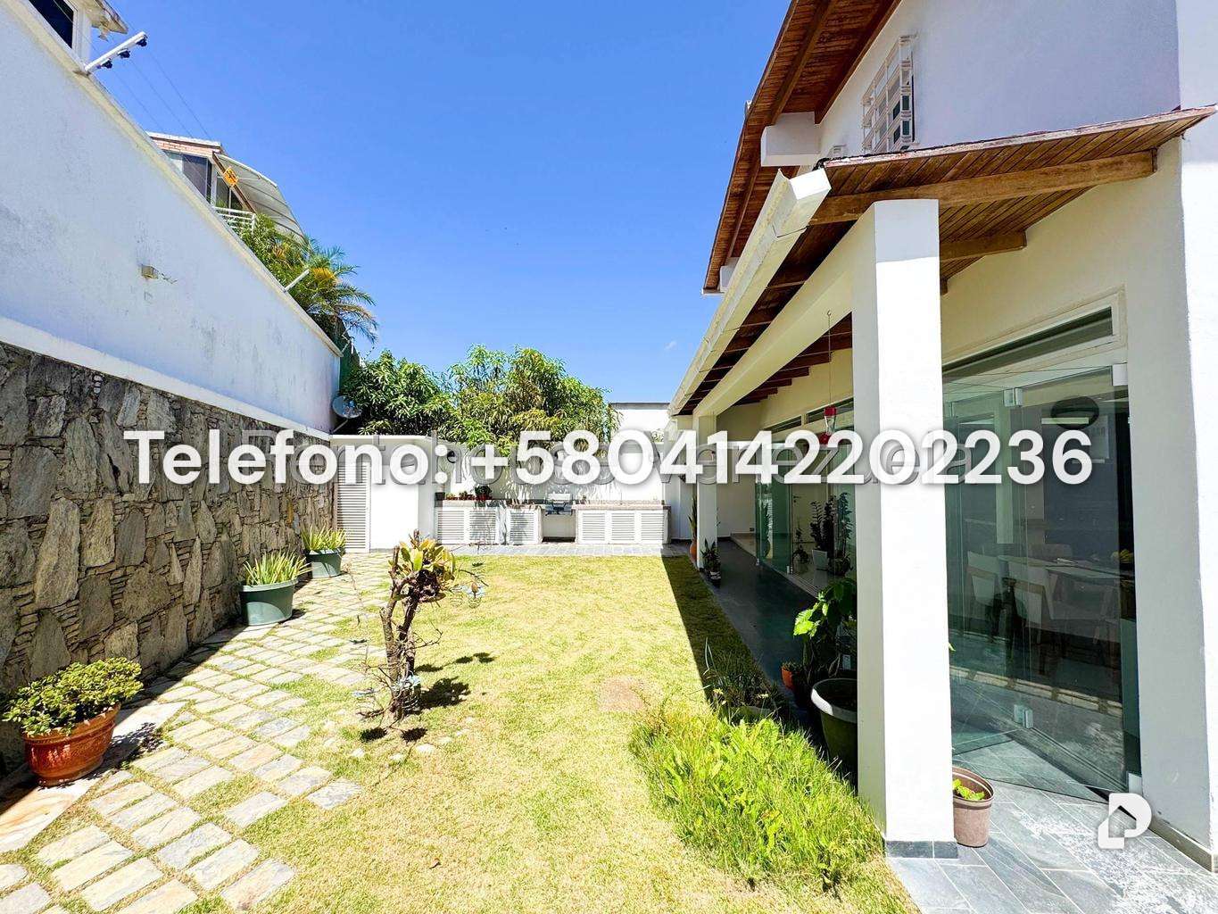 Casa en Prados del Este, Caracas – 23