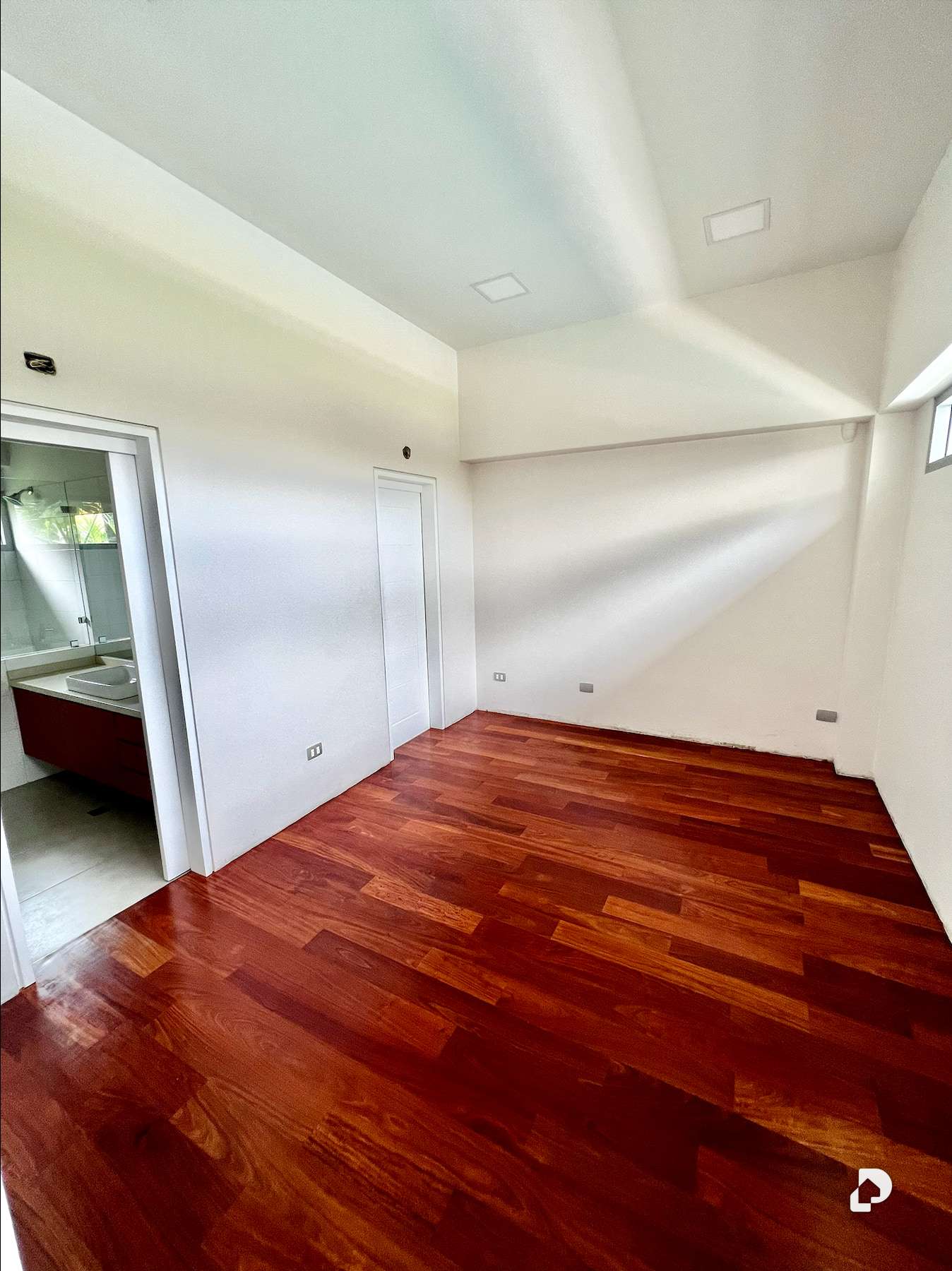 Casa en La Lagunita, Caracas – 11