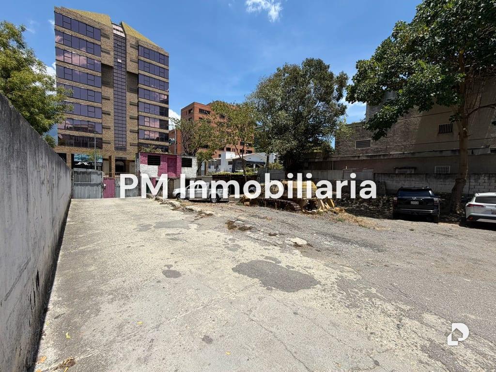 Terreno en Las Mercedes, Caracas – 3