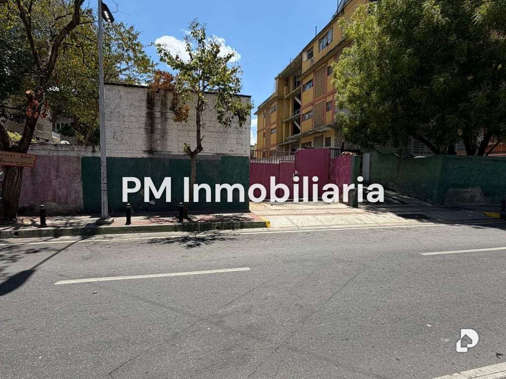 Terreno en Las Mercedes, Caracas – 6