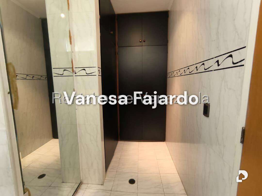 Apartamento en Lomas de Chuao, Caracas – 23