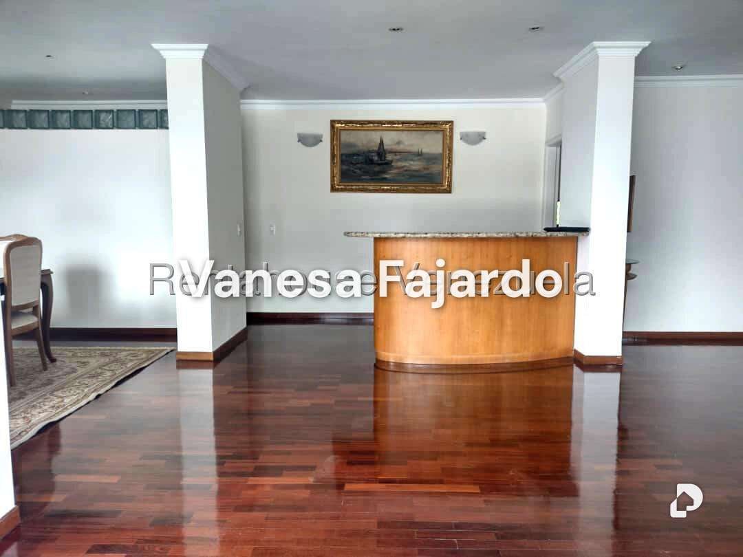 Apartamento en Lomas de Chuao, Caracas – 11