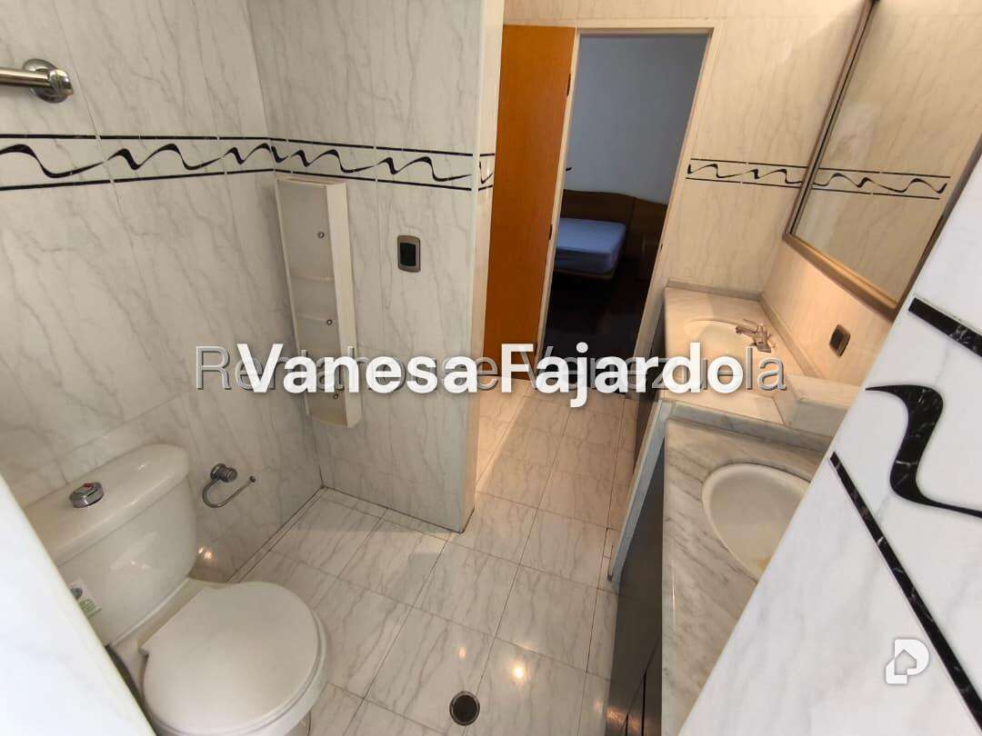 Apartamento en Lomas de Chuao, Caracas – 21