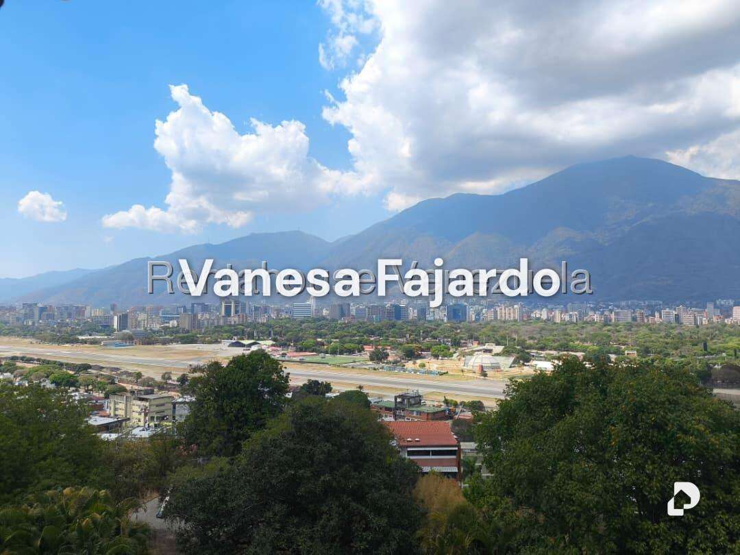 Apartamento en Lomas de Chuao, Caracas – 1