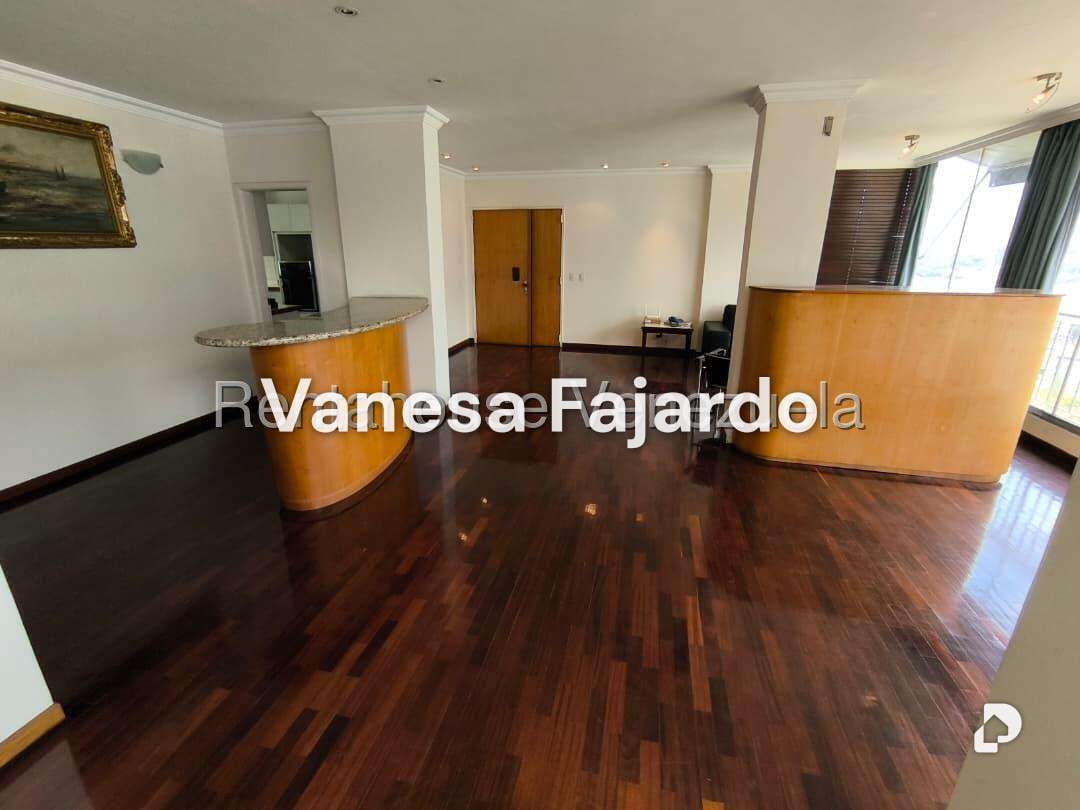 Apartamento en Lomas de Chuao, Caracas – 10