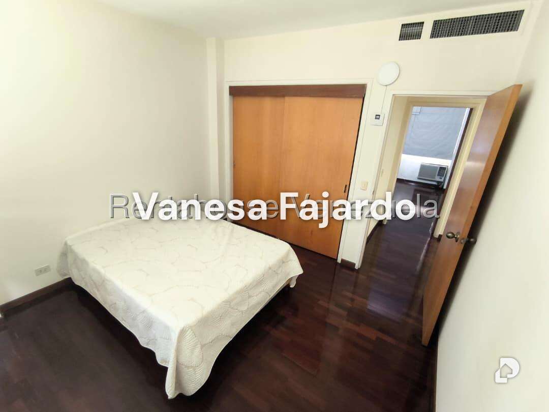 Apartamento en Lomas de Chuao, Caracas – 25