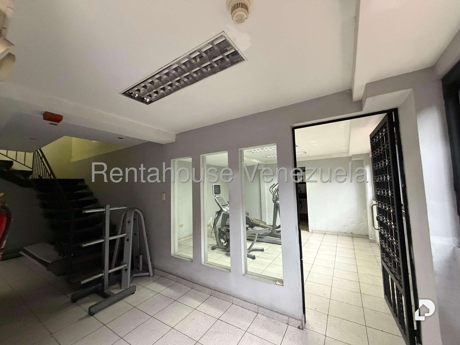 Local comercial en Las Acacias, Caracas – 4