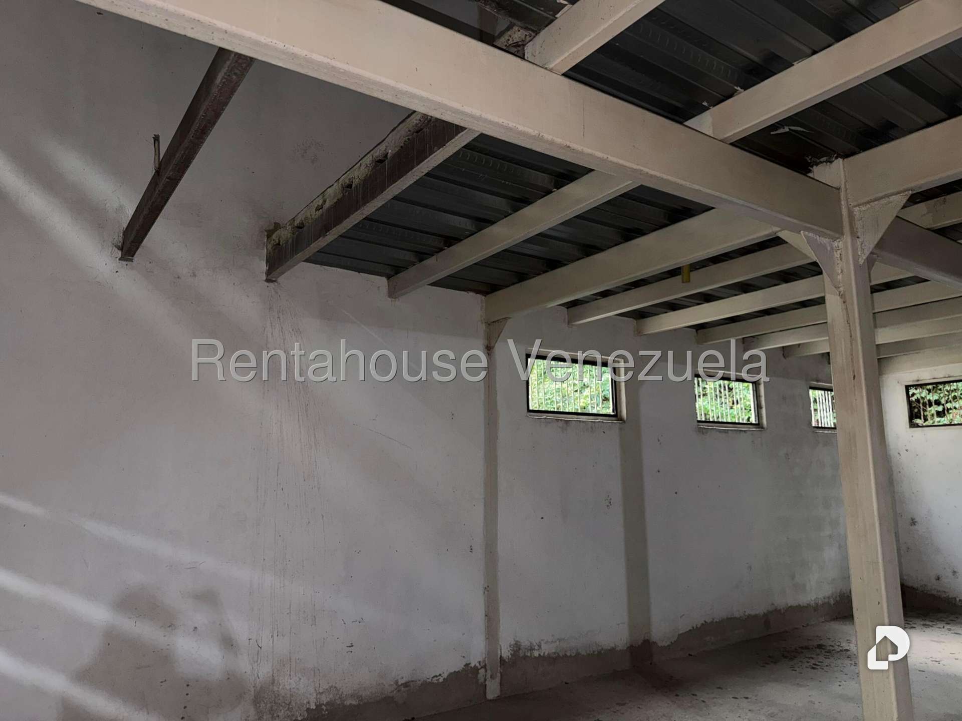 Local comercial en Las Acacias, Caracas – 18