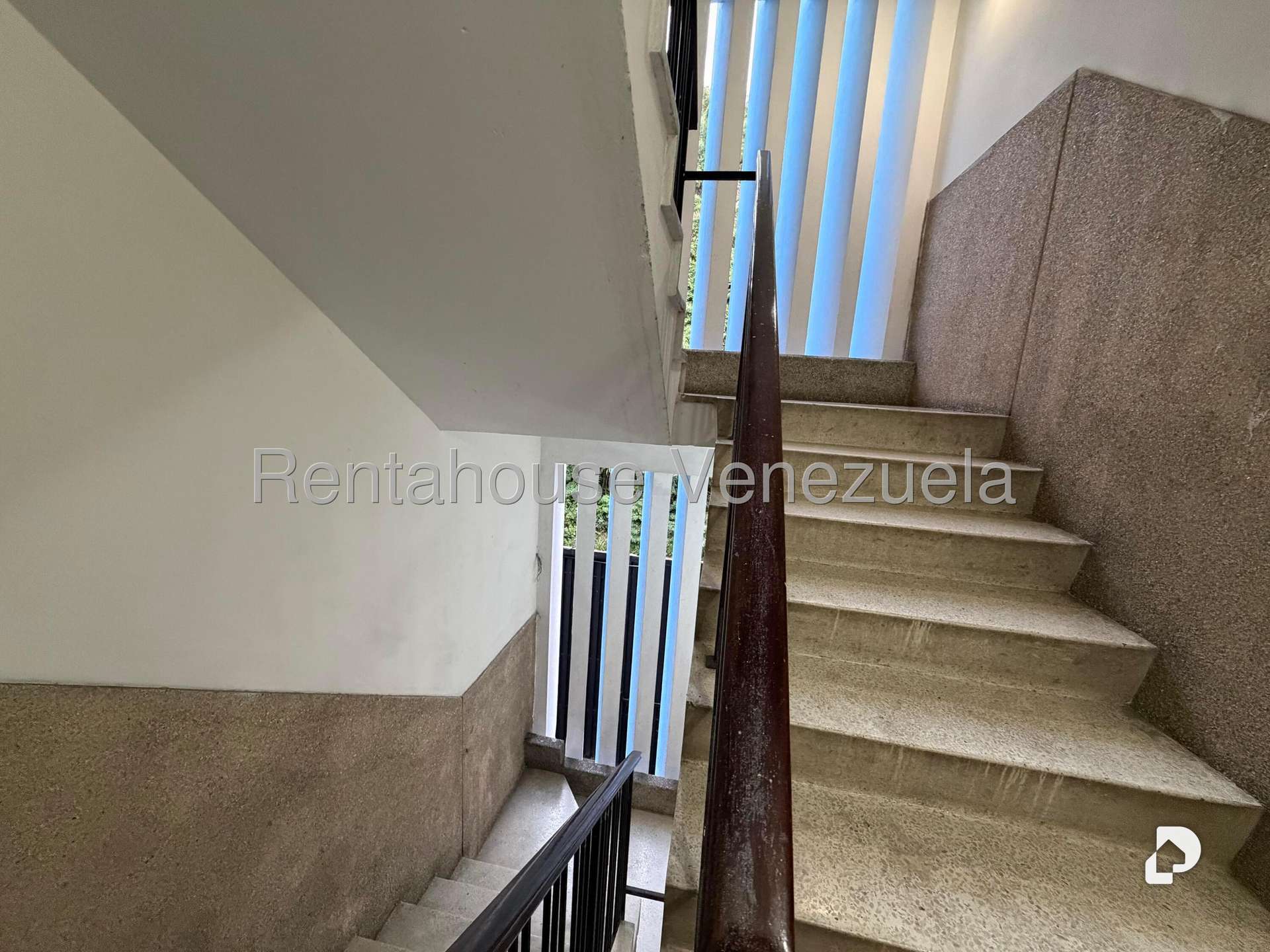 Local comercial en Las Acacias, Caracas – 20