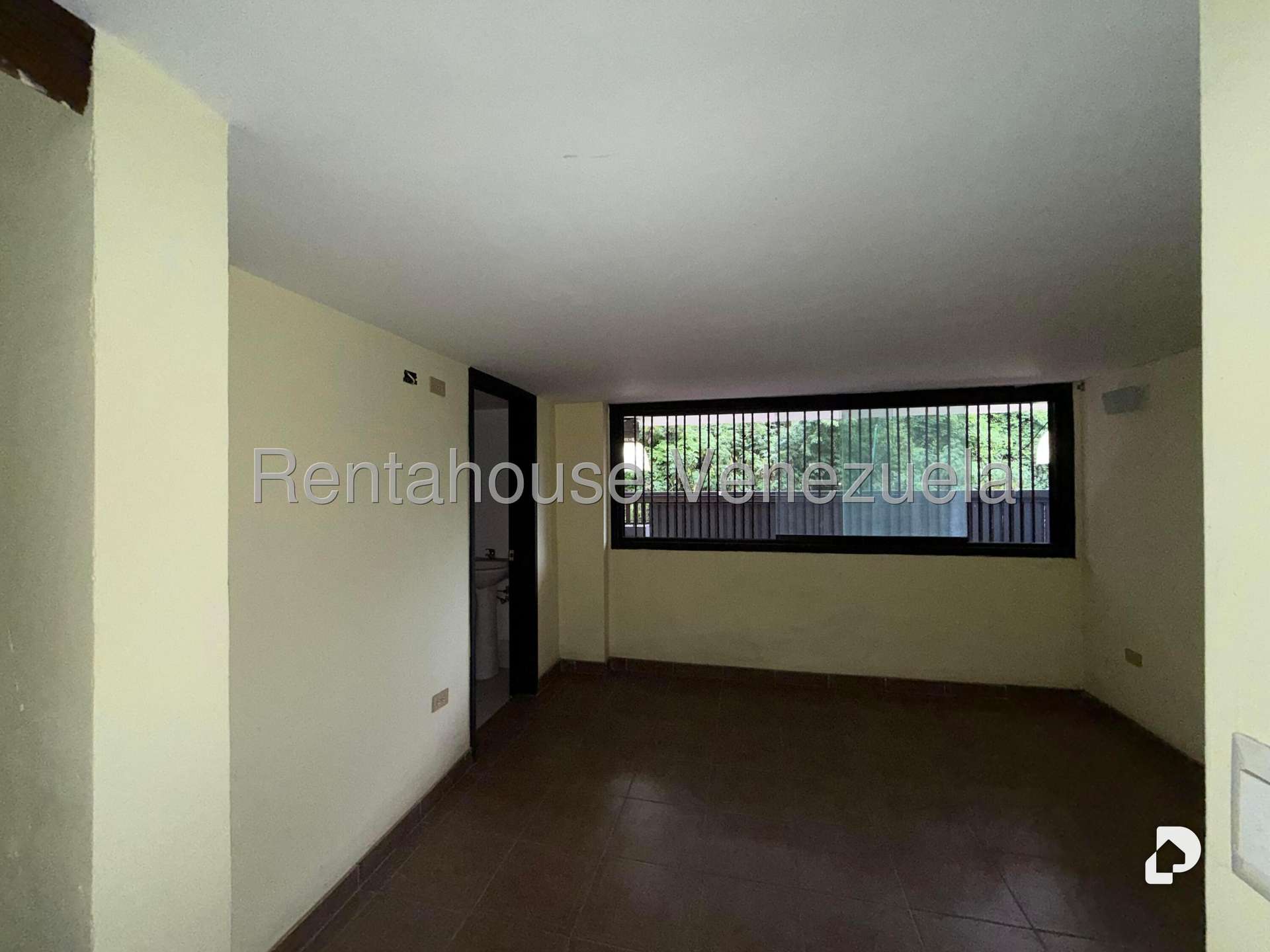Local comercial en Las Acacias, Caracas – 11
