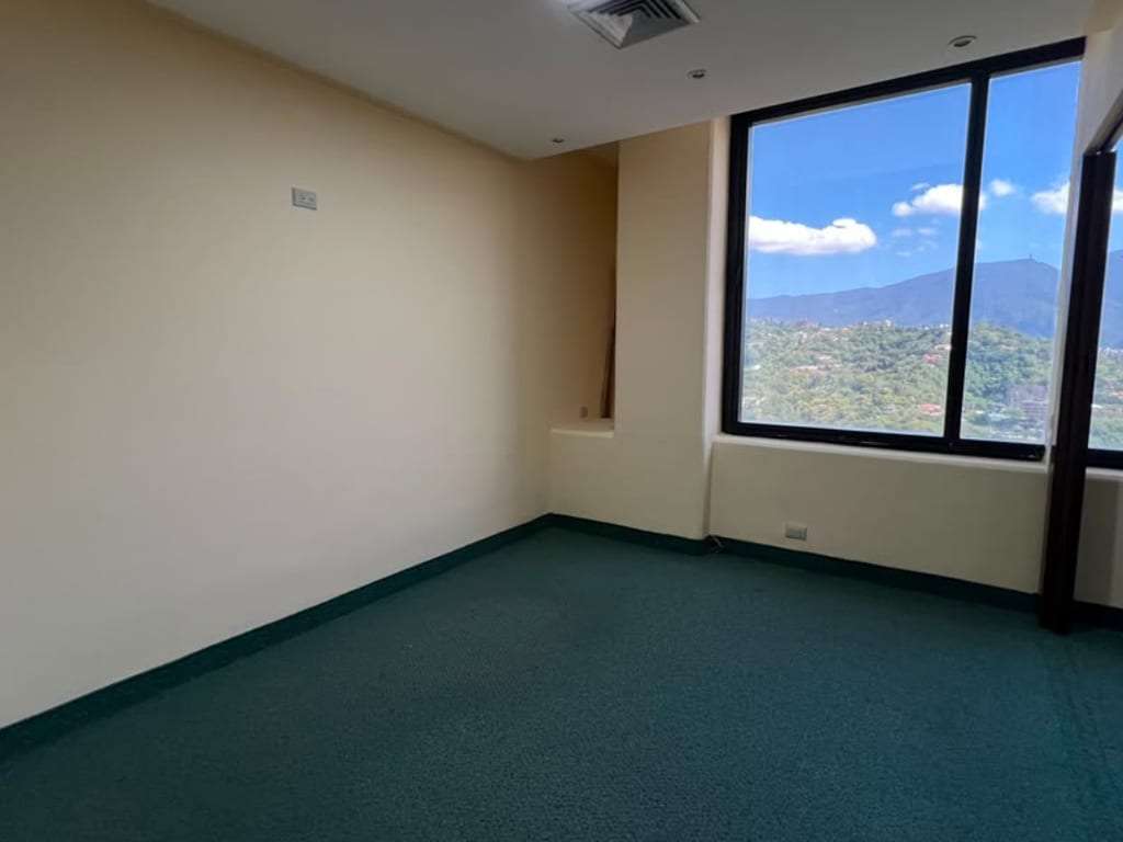 Oficina en Prados del Este, Caracas - 1