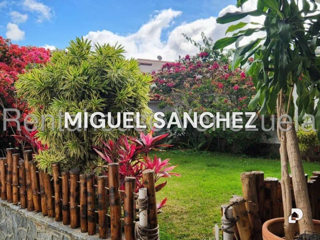 Casa en Alto Prado, Caracas – 2
