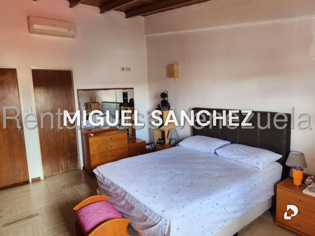 Casa en Alto Prado, Caracas – 14