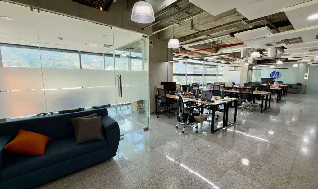 Oficina en Los Dos Caminos, Caracas - 1