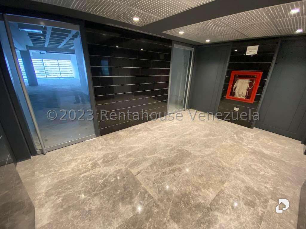 Local comercial en Las Mercedes, Caracas – 21