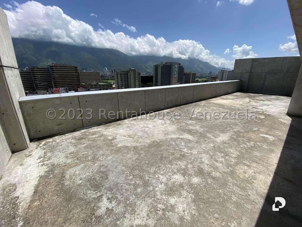 Local comercial en Las Mercedes, Caracas – 16