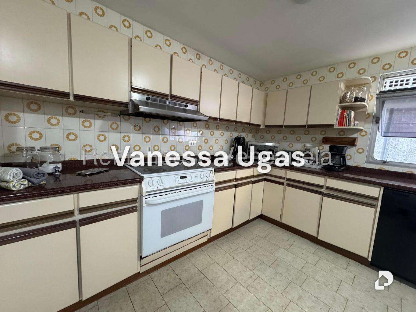 Casa en Prados Del Este, Caracas – 13