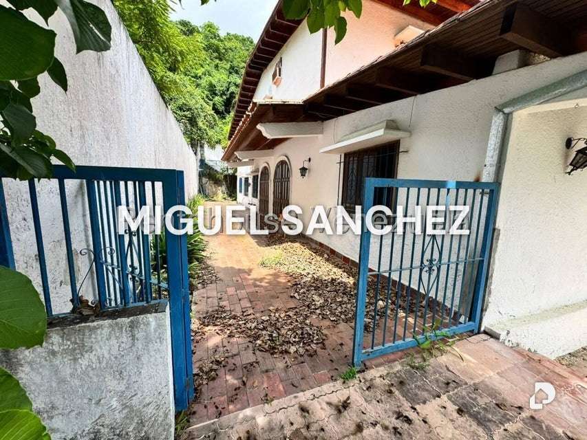 Casa en Santa Paula, Caracas – 5
