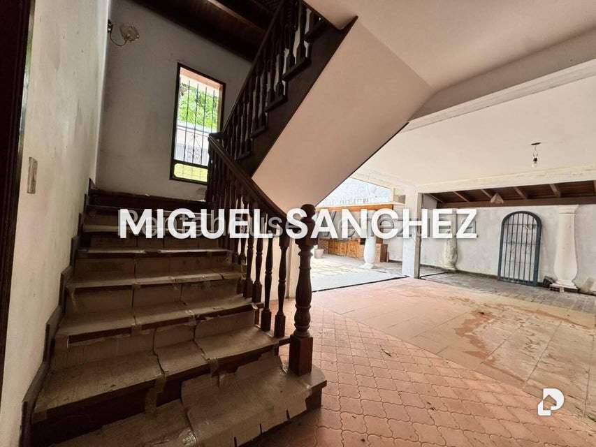Casa en Santa Paula, Caracas – 13