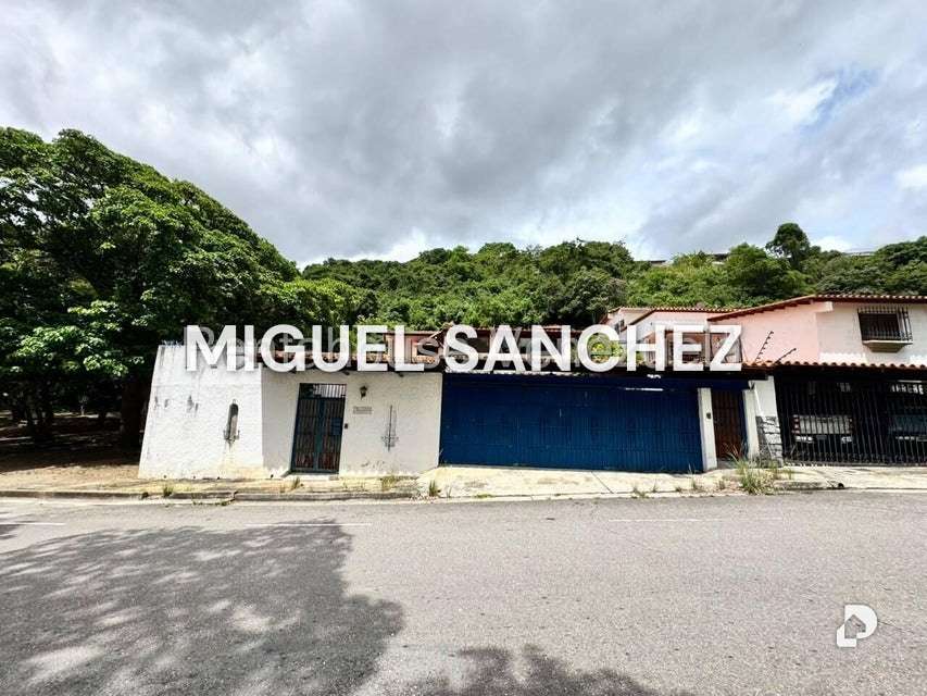 Casa en Santa Paula, Caracas – 2